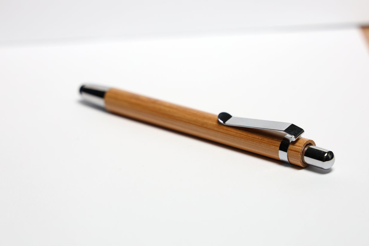 Bambus-Kugelschreiber mit Touch Pen und Lasergravur